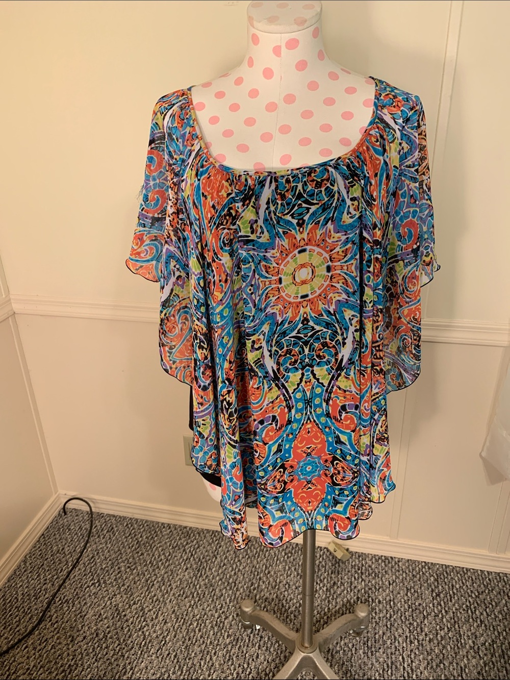 Cato women’s Butterfly sleeved blouse Size 14-16W Bright Blue & Orange designs